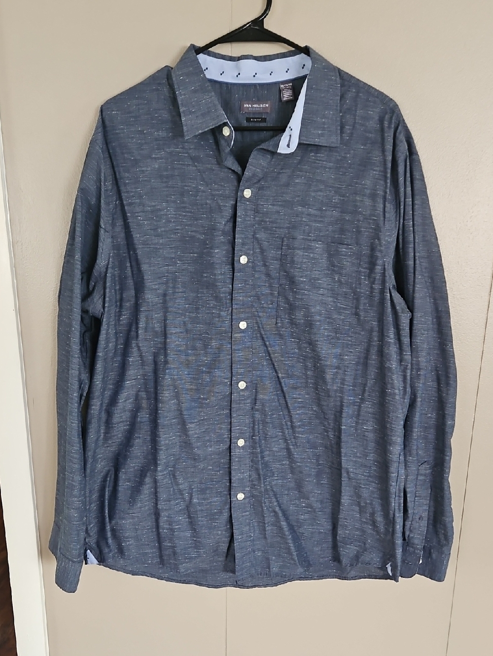 Van Heusen Mens Button Down Causal Shirt